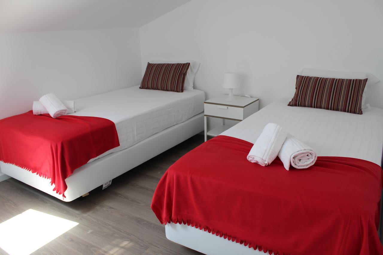 Uau Hostel 피게이라다포즈 외부 사진
