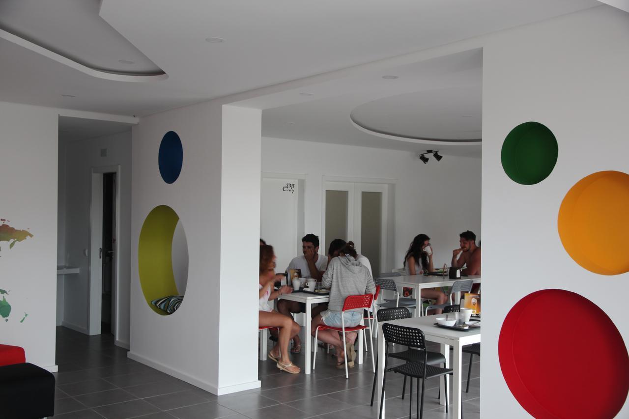 Uau Hostel 피게이라다포즈 외부 사진