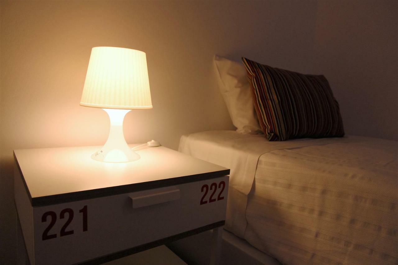 Uau Hostel 피게이라다포즈 외부 사진